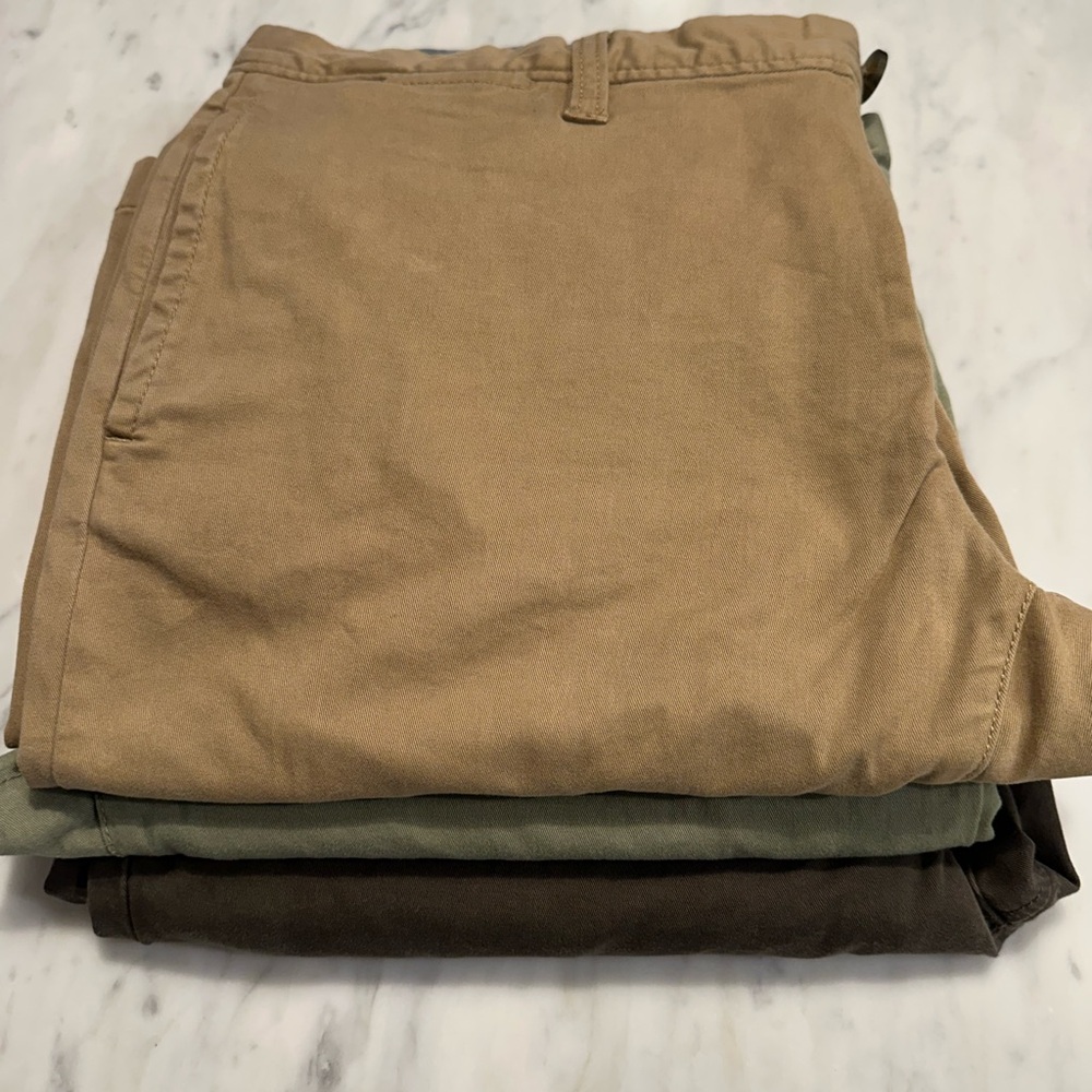 GAP Men's Khaki and Olive Chinos